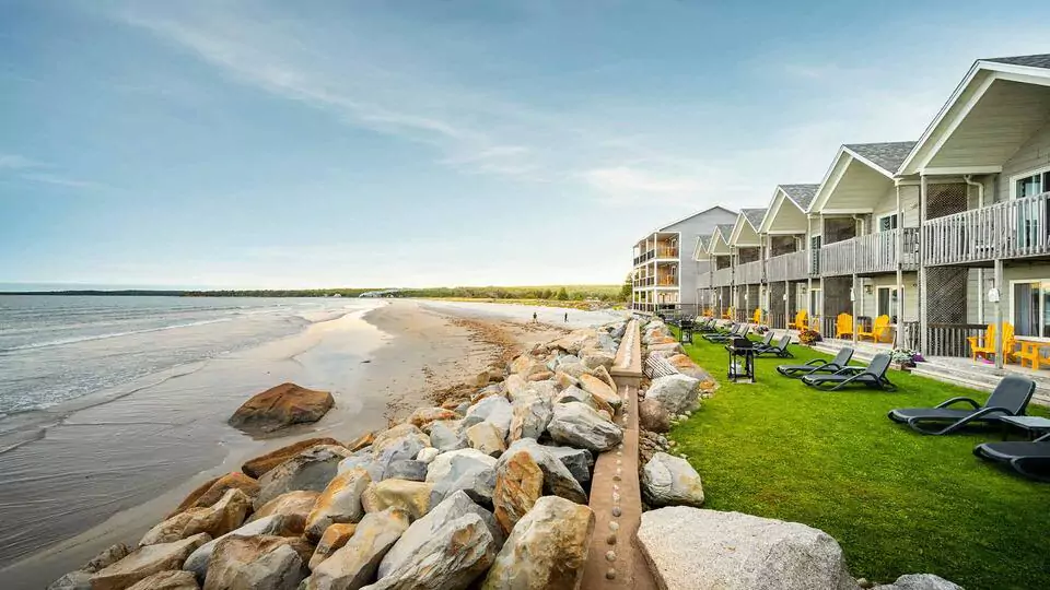 EXCELLENT PLACES TO STAY
