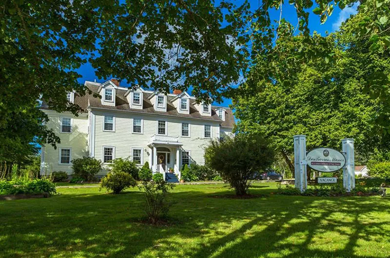 DesBarres Manor Inn