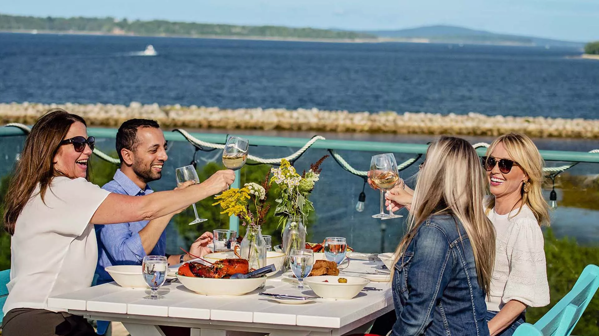 Oak and Oar Eatery at Oak Island Resort