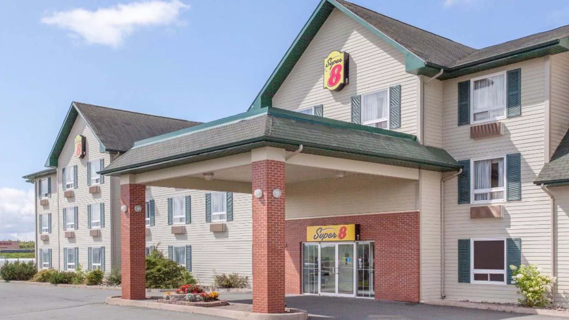 Super 8 Truro