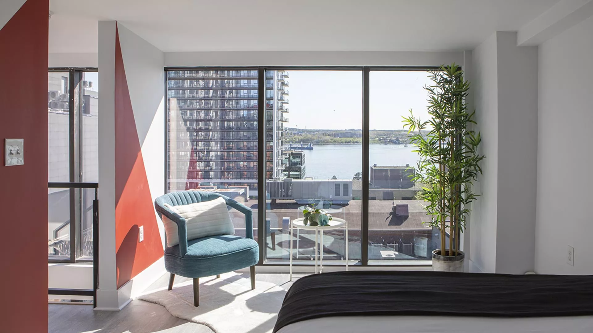 Cameo Hotel & Suites