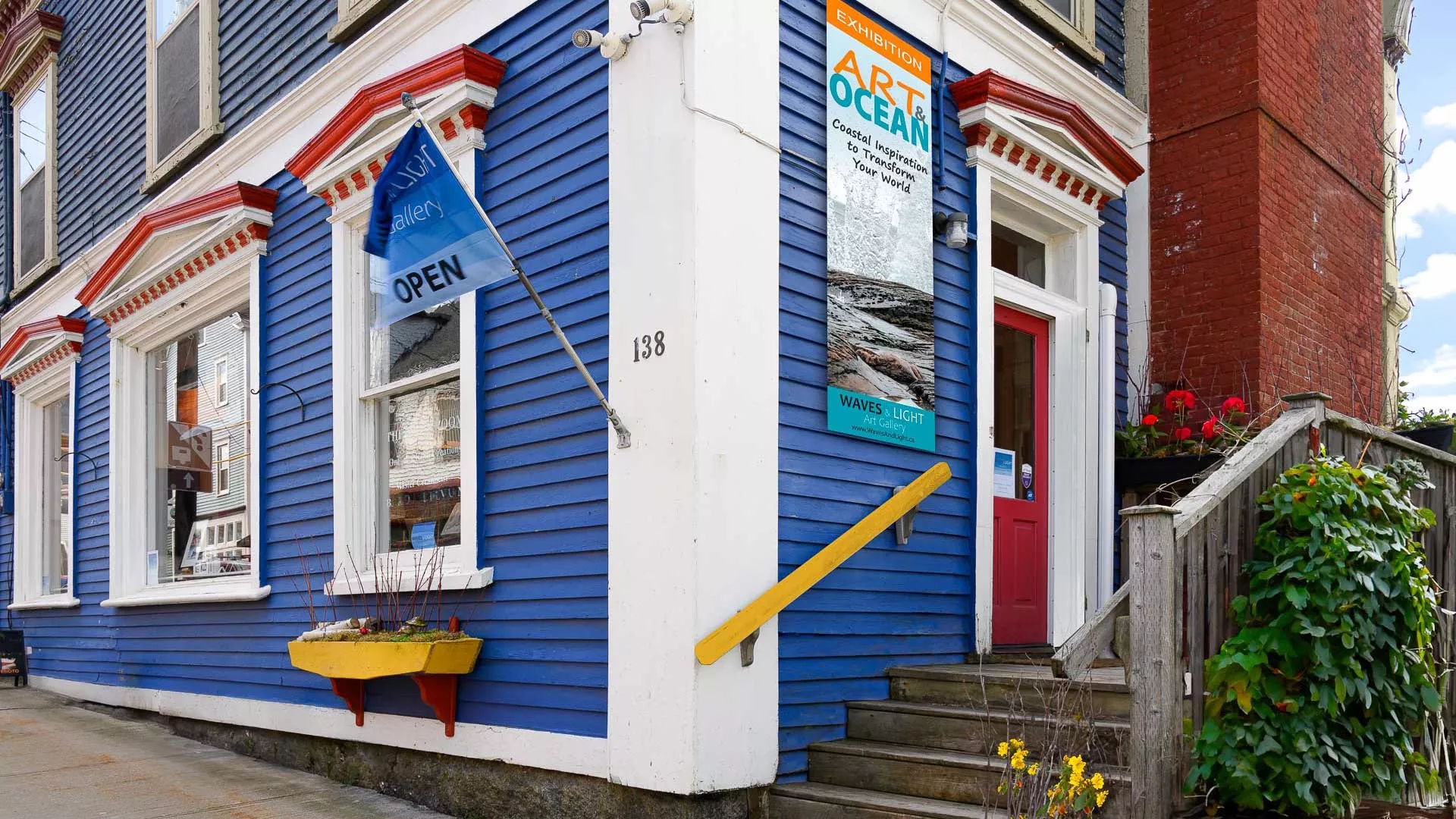 Waves & Light Art Gallery