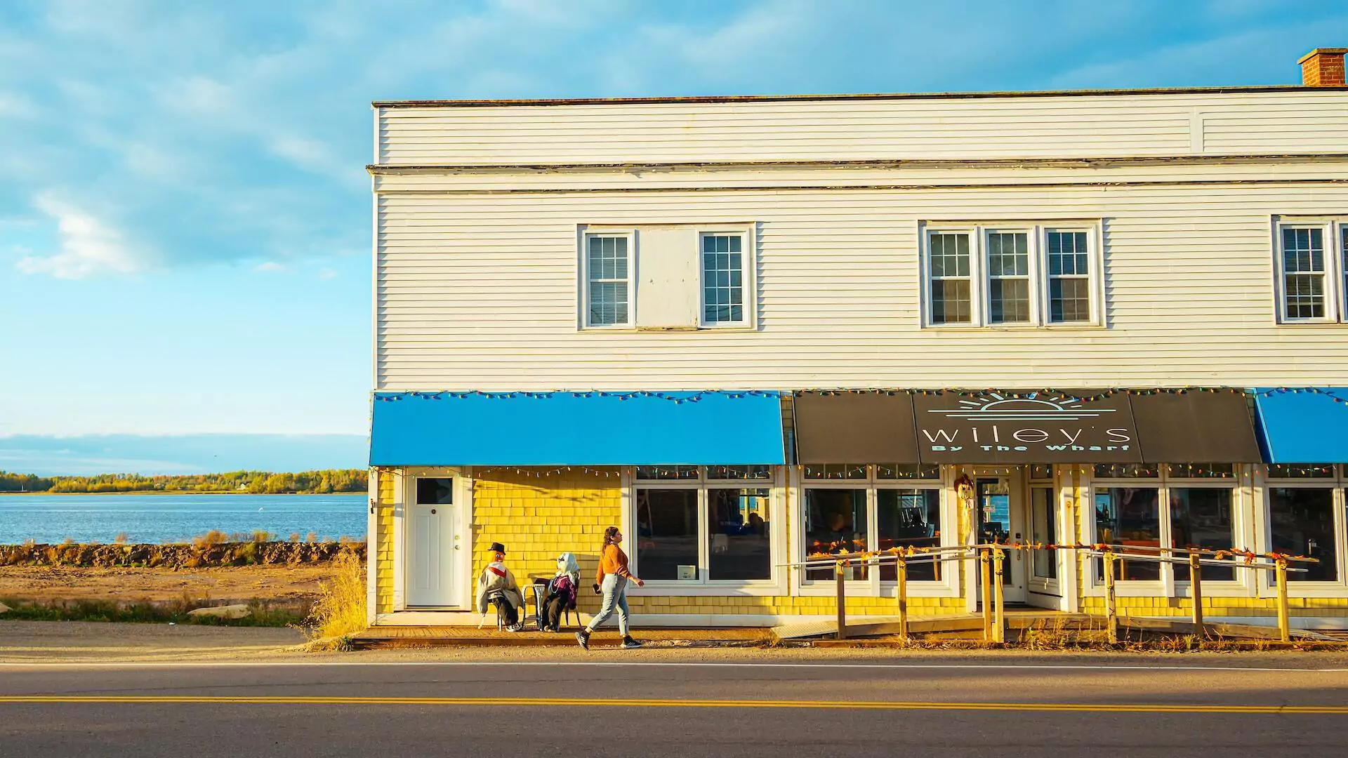 Wiley's by the Wharf, Wallace